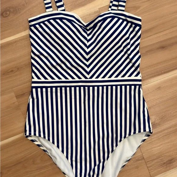 Boden Clean Sweetheart Swimsuit Navy Ivory Stripe Chevron 4R NWT - Picture 2 of 12
